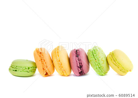row of macaroons 6089514