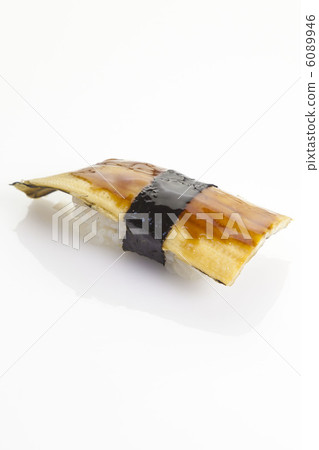 Confucius sushi 1 pierce 6089946