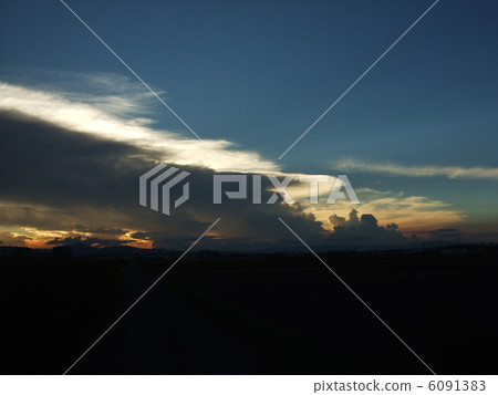 白色波浪的雲彩 6091383