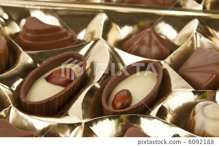 Chocolate candies 6092188