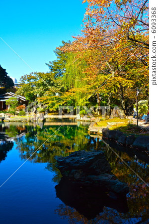 Yasukuni Shrine's "Kamiike Garden" (Chuo Kita-ku, Tokyo) Yasukuni Shrine's "Kamiike Garden" (Chuo Kita-ku, Tokyo) 6093368
