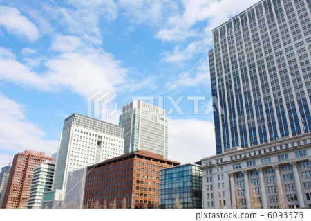 Hibiya Dori (Marunouchi - Otemachi) 6093573