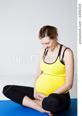 Pregnancy fitness Pregnancy fitness 6098308
