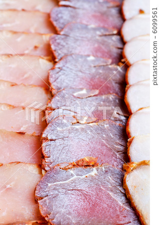 Cutting sausage and meat 6099561