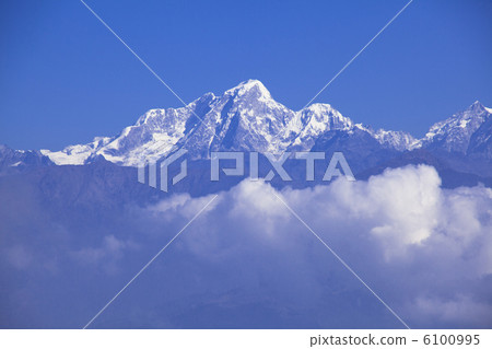 Himalaya mountain range from Nagarcot 6100995