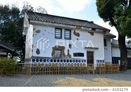 Munitions house 6103274