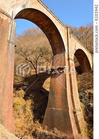 Megane Bridge 6103942