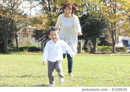 Parent and child carers 6109630