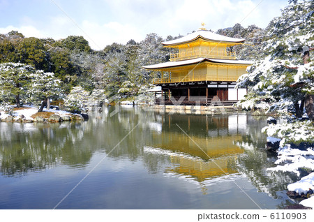 Kinkakuji Temple in the snow 6110903
