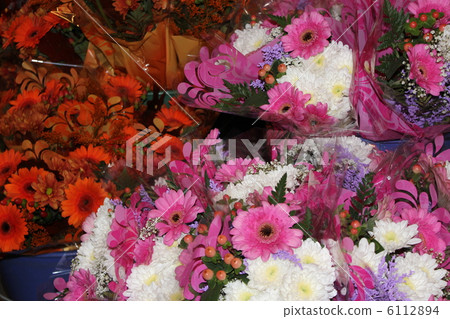 At the flower shop in Helsinki 6112894