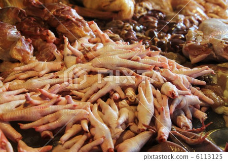 Bird's feet Bird's feet 6113125