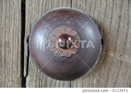 Breast pins Breast pins 6113471
