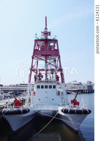 Firefighters of the twin-torn 6114131