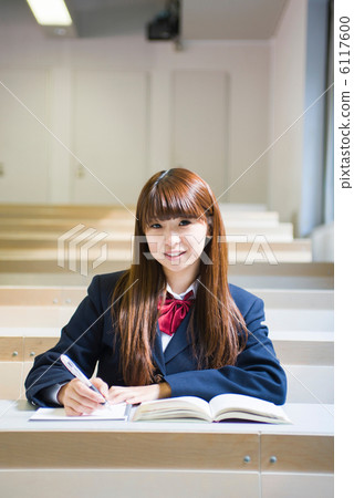 图库照片 高中女生 学习 高中生