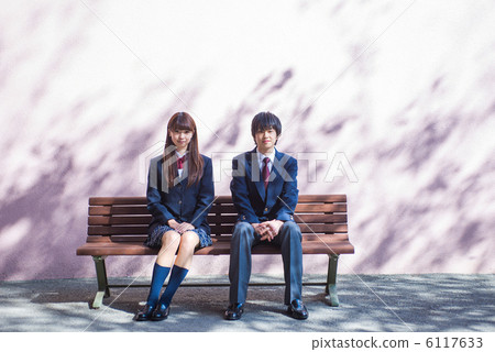 High school student couple 6117633
