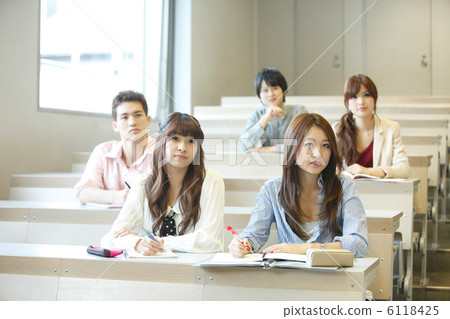 Classroom image 6118425