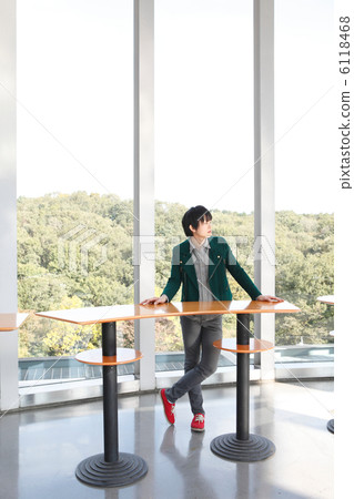 College student campus image 6118468