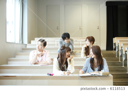 Classroom image 6118513