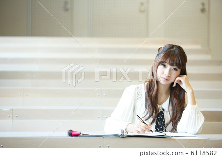 Classroom image 6118582