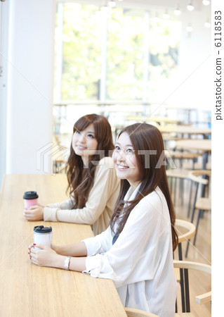 College student campus image 6118583