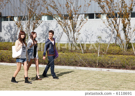 College student campus image 6118691