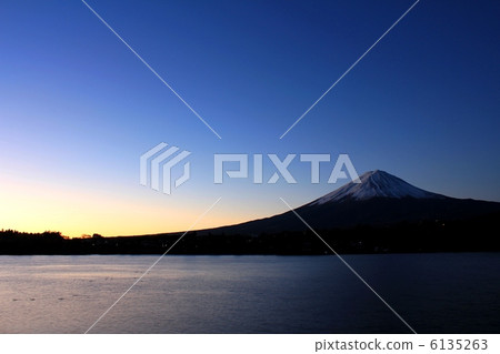 Mt. Fuji before dawn Mt. Fuji before dawn 6135263