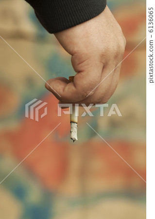Tobacco in hand 6136065