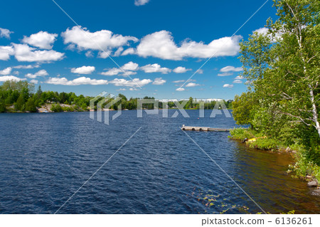 Beautiful lake of Toronto 6136261