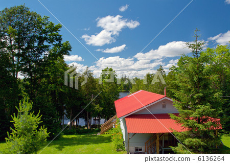 Inexpensive cottage in Toronto 6136264