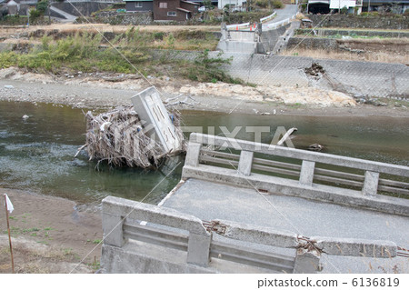 Yanagehei Bridge 6136819