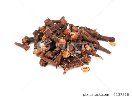 Cloves  (spice) close-up isolated on  white background 6137216