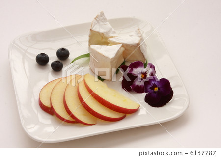 Snacks (white background) Snacks (white background) 6137787