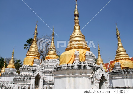 Wat Chedi Sao Run 6140961