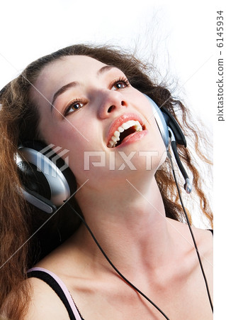 girl in headphones 2 6145934