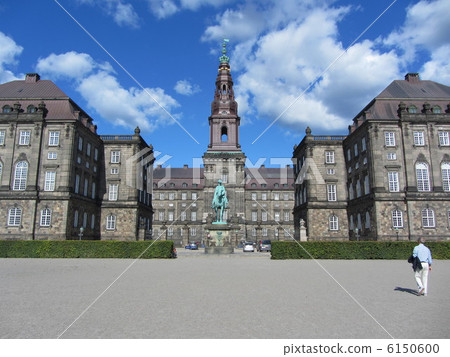 Christian Bo Castle Christian Bo Castle 6150600
