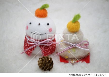New Year 2013 Snowman Kagami Mochi New Year 2013 Snowman Kagami Mochi 6153728