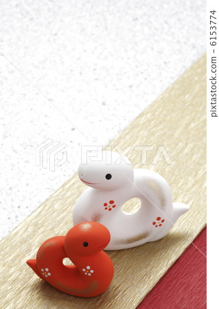 Red and white snake 6153774