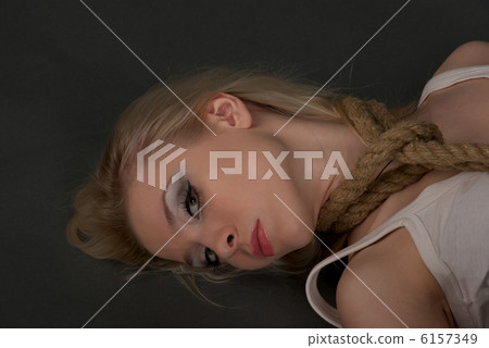 Cute blonde female 6157349