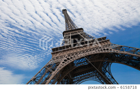 Eiffel tower in Paris against blue sky 6158718
