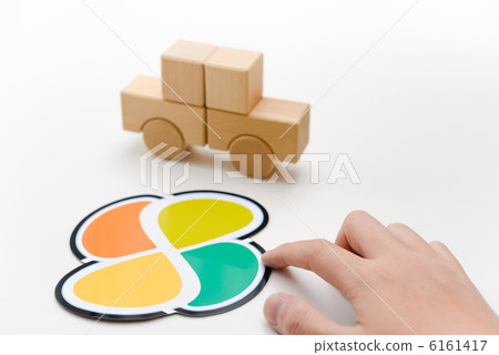 Car and four-leaf mark 6161417