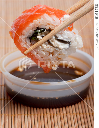 sushi meal 6161788
