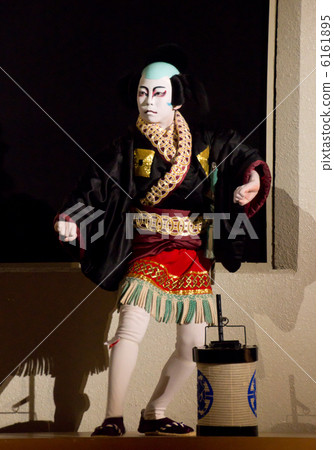Japanese traditional beauty _ a young boy who dances in the kabuki guys 6161895