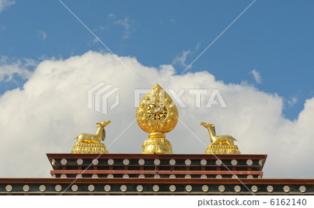 architectural details of songzanlin tibetan monastery, shangri-l 6162140