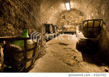 wine cellar 6162502
