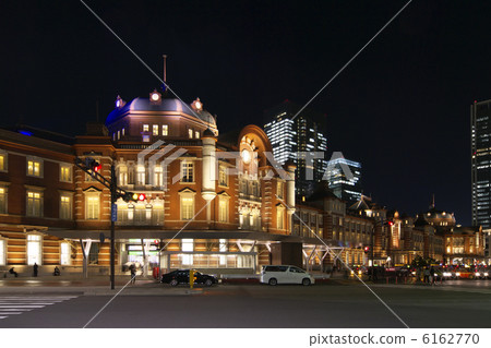 Tokyo Station Marunouchi North Exit Night view 6162770