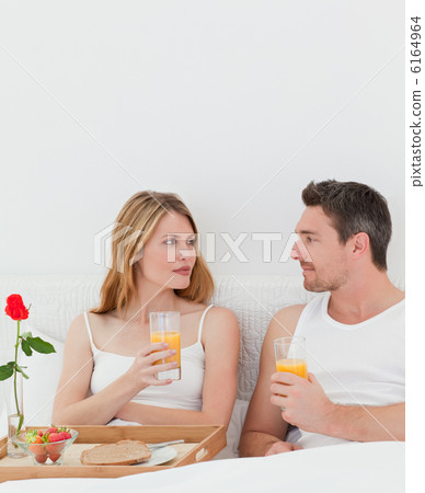 Cute pairs having breakfast Cute pairs having breakfast 6164964