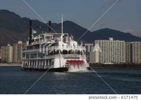 Shiga prefecture Biwako Otsuko · Passenger boat Michigan 6171470