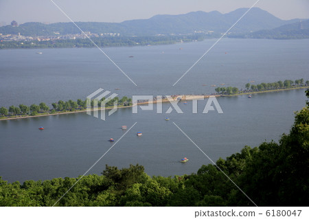 Beware than Jewel mountain Beware than Jewel mountain 6180047