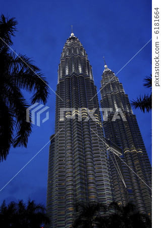 雙子塔夜視圖 6181664