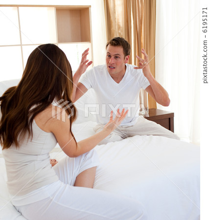 Furious couple having an argument 6195171